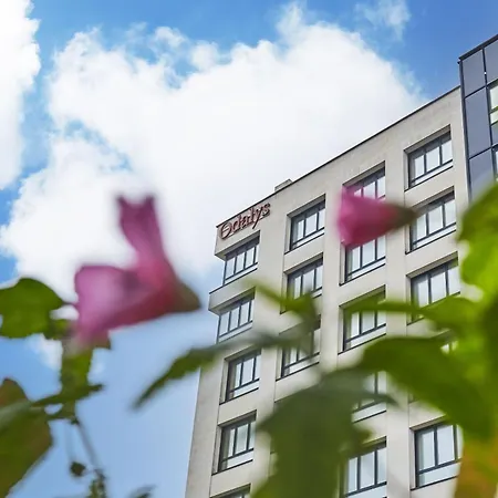 Odalys Campus - Paris Malmaison 3*