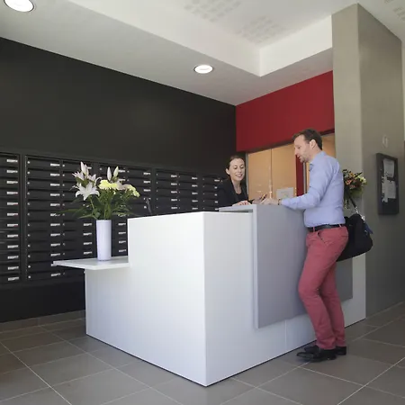 Odalys Campus - Paris Malmaison Lägenhetshotell Rueil-Malmaison