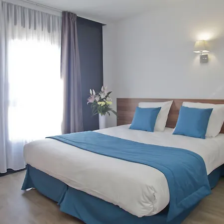 Odalys Campus - Paris Malmaison Lägenhetshotell