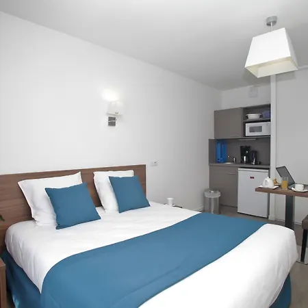 Odalys Campus - Paris Malmaison 3*