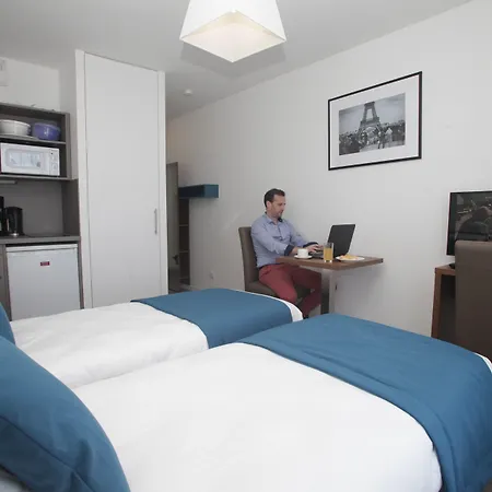 Odalys Campus - Paris Malmaison Lägenhetshotell Rueil-Malmaison