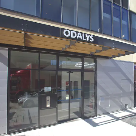 Odalys Campus - Paris Malmaison 3*